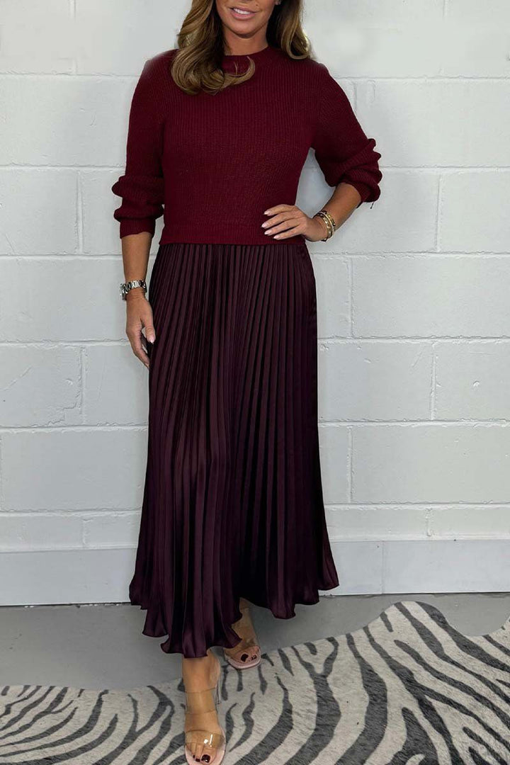 Maxi dress with sweater and pleated skirt