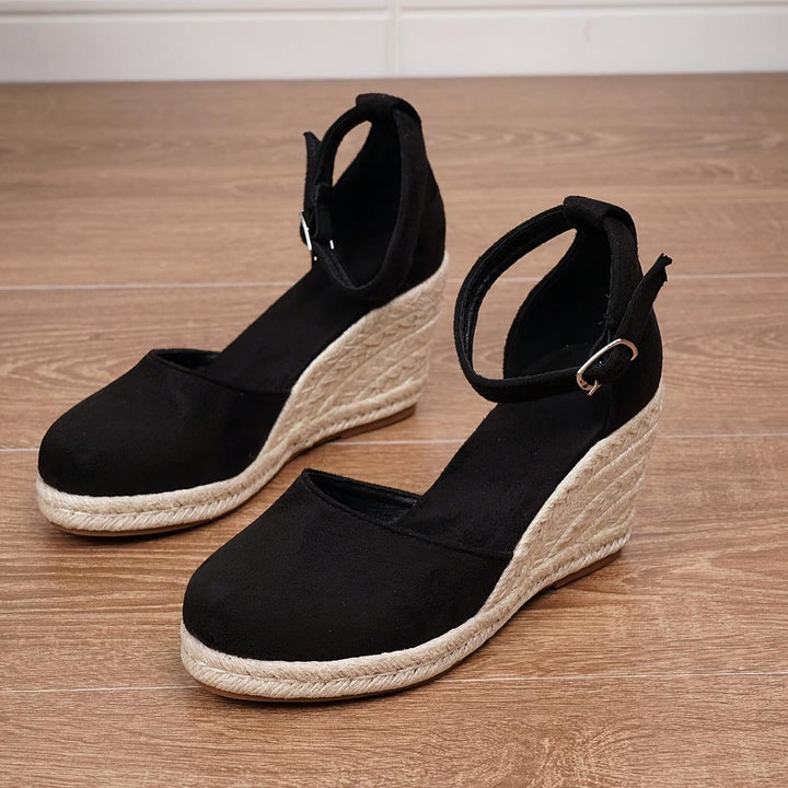 Sandalias de cuña cerradas con hebilla para mujer