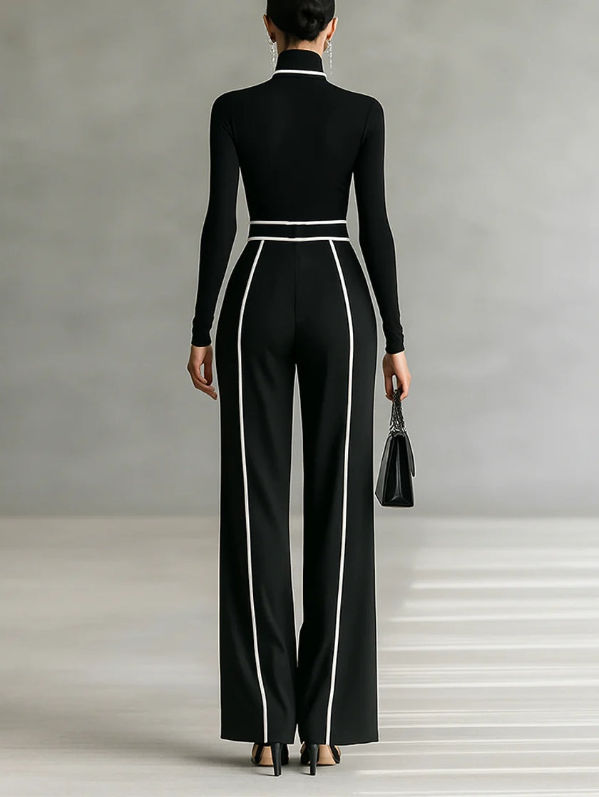 Vera - Elegant set with contrast detail