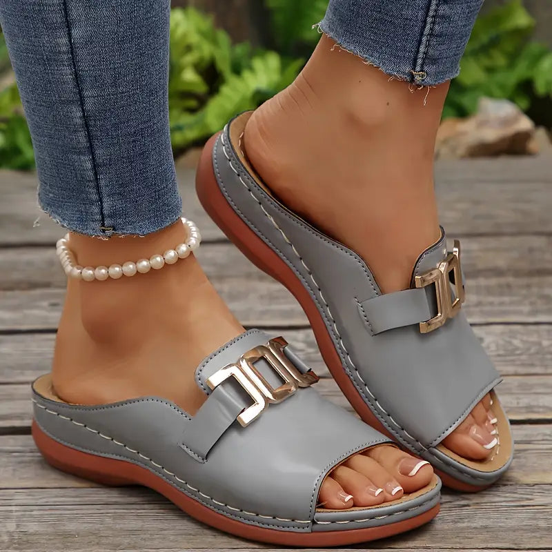 Lucerra - Strappy Sandals with Buckle