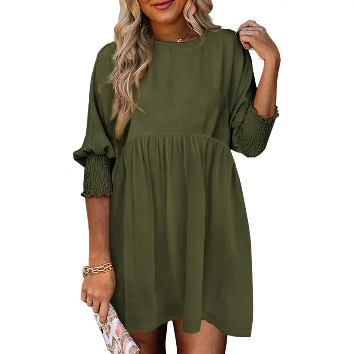 Vestido corto de manga corta y corte holgado