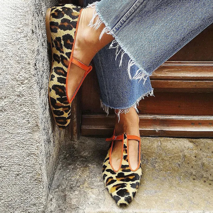 BAILARINAS CON TIRA EN T ESTAMPADO LEOPARDO