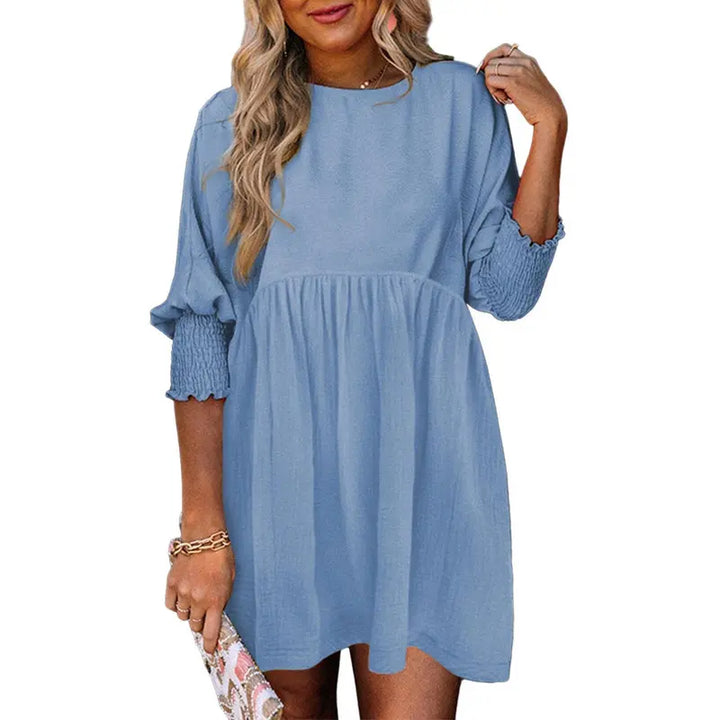Vestido corto de manga corta y corte holgado
