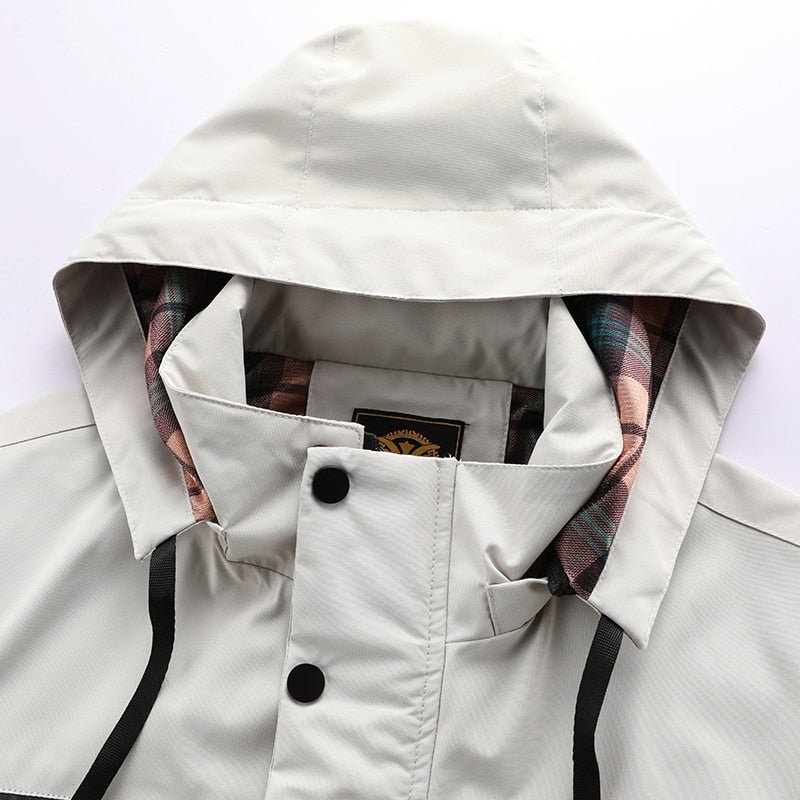 Comfortable Windproof Waterproof Jacket with Multi Pockets