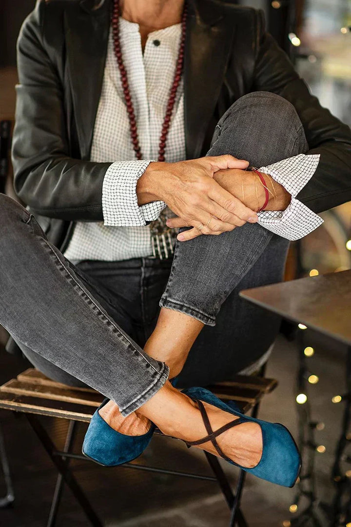 TACONES ELEGANTES DE PULSERA CON TACÓN MEDIO