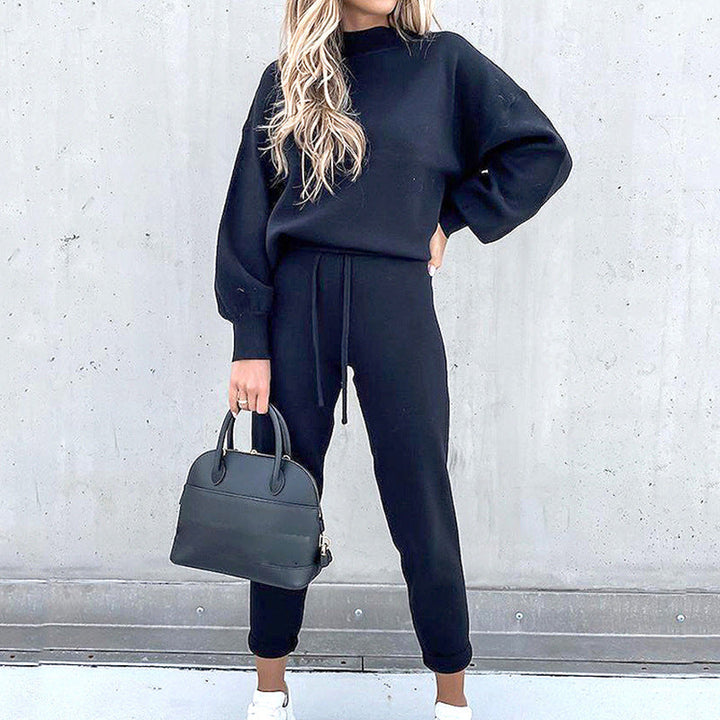 Women’s Cozy Two-Piece Tracksuit Outfit