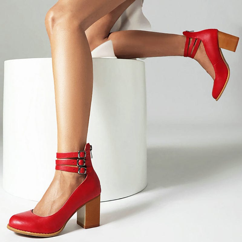 Zapatos de tacón con triple hebilla