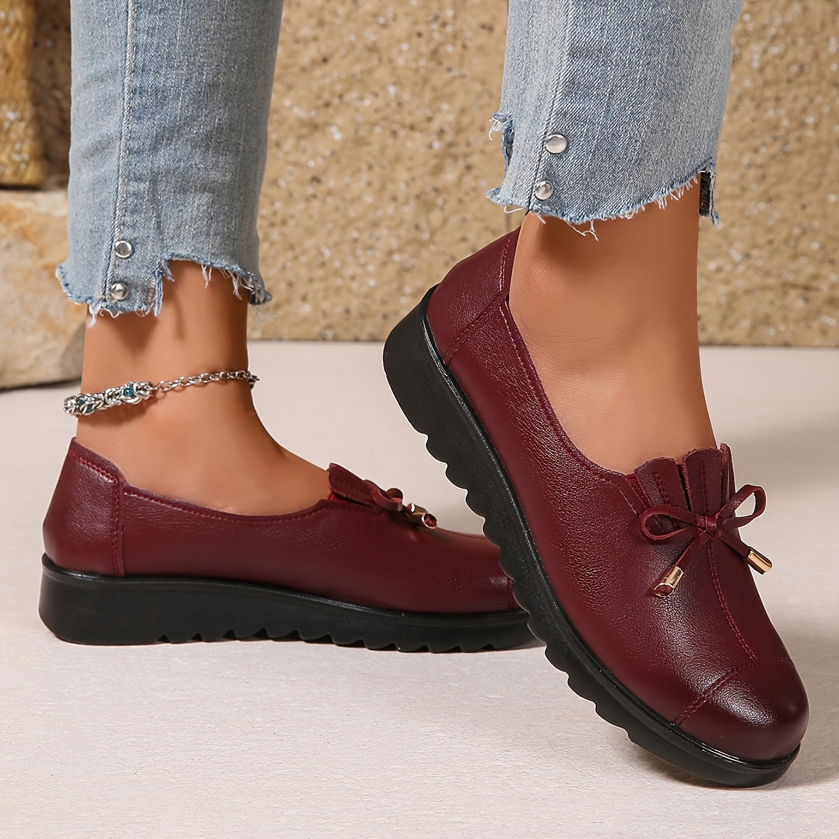Women's Elegant Slip-On Loafers with Decorative Bow Detail