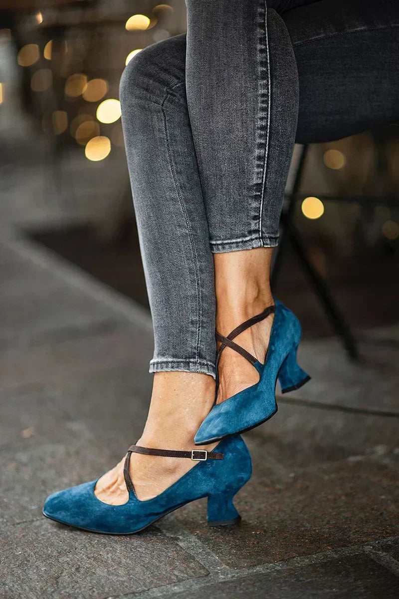 TACONES ELEGANTES DE PULSERA CON TACÓN MEDIO