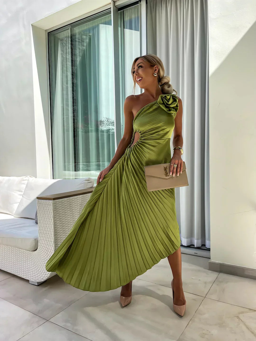 Elegant Floral One-Shoulder Maxi Dress