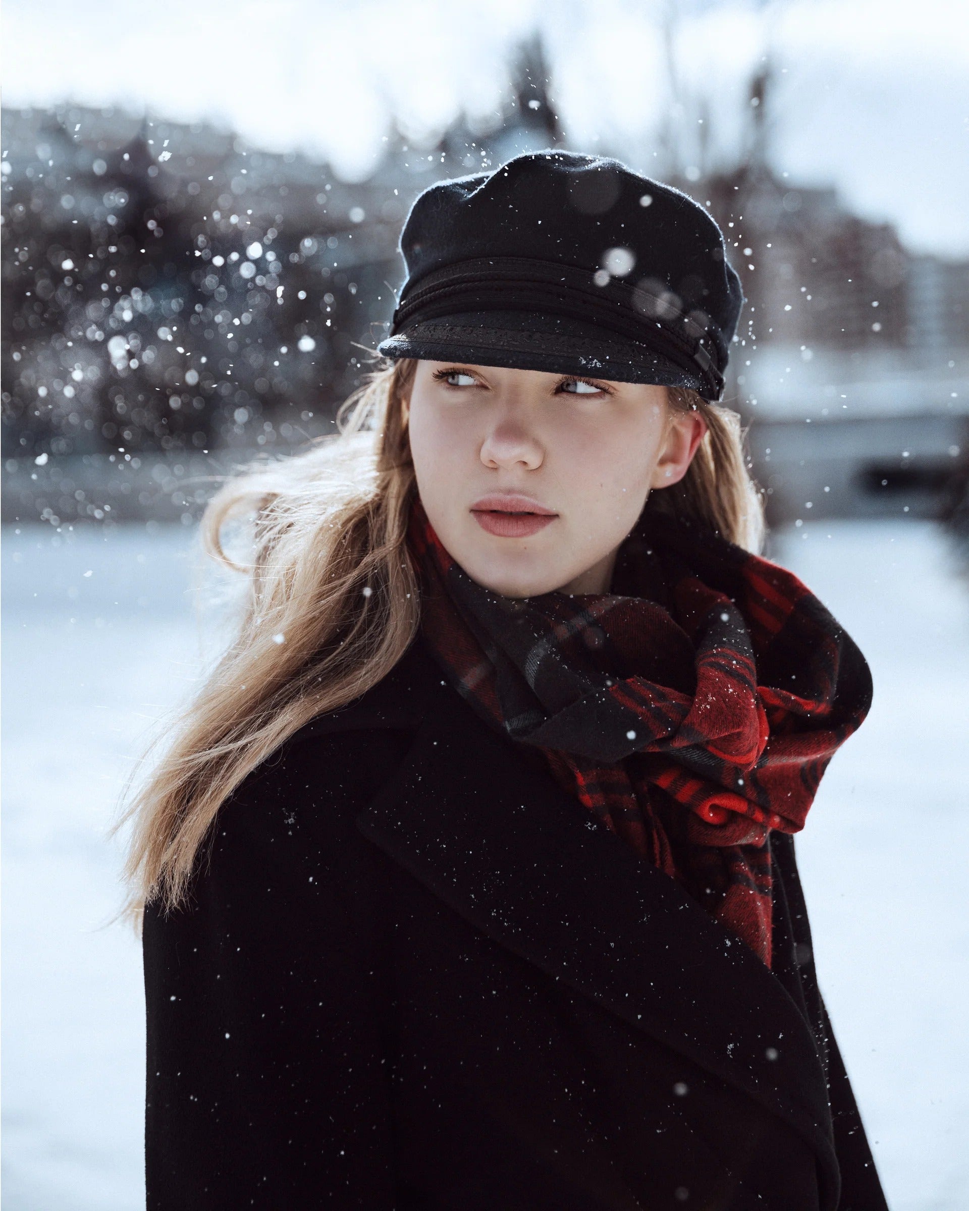WOMEN'S BESTSELLERS