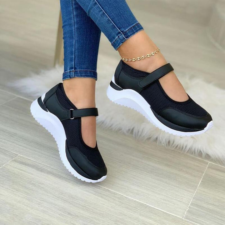 Women’s Casual Stretch Fit Strap Sneakers