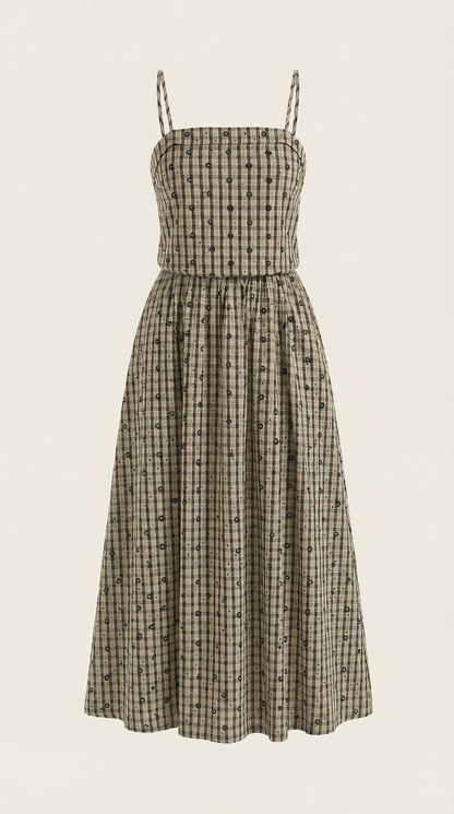 Vestido de verano a cuadros con cuello cuadrado y corte midi