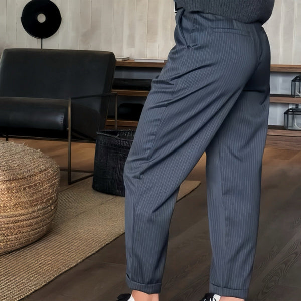 ELEGANT FIGURE-FLATTING STRIPED TROUSERS