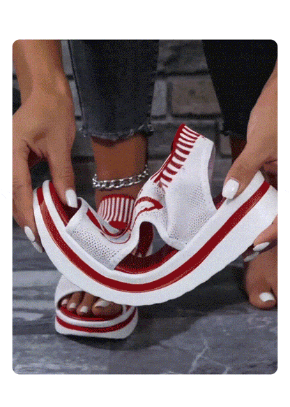 Lyra platform sandals in motion