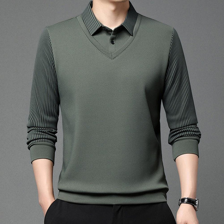 Elegante conjunto de camisa de dos piezas con cuello a rayas