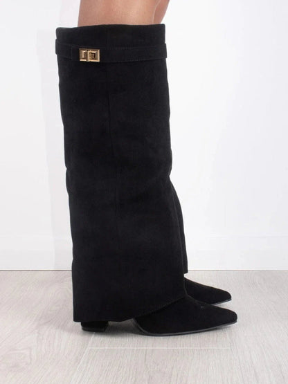 Botas bucaneras de cuero para mujer con hebilla