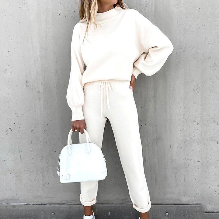 Women’s Cozy Two-Piece Tracksuit Outfit