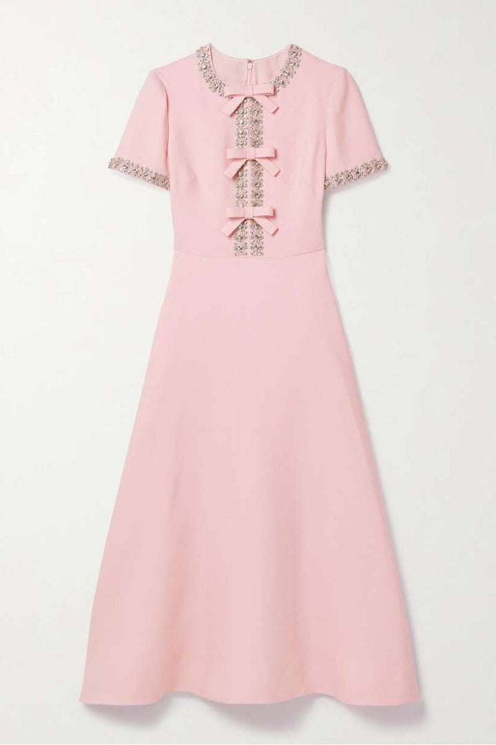 Vestido midi con lazo y adornos de cristal